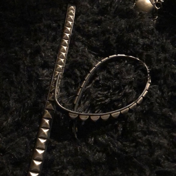 Studded choker and bracelet (s) - Picture 2 of 2